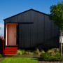 House exterior, house exterior featuring New York Pink & Tom Thumb